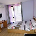 Homeline Kazakovi 3*