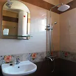 Pensión Homeline Kazakovi 3*