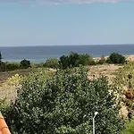 Homeline Kazakovi ゲストハウス ネセバル