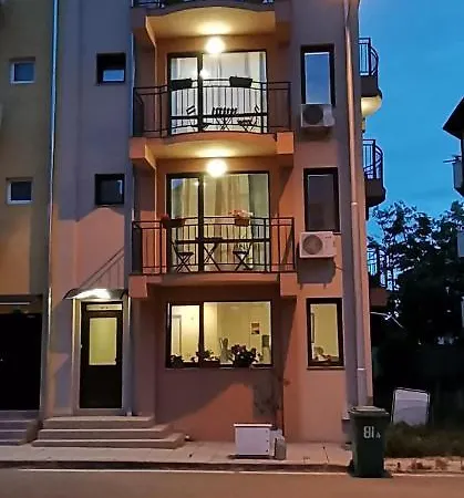 Homeline Kazakovi ゲストハウス ネセバル