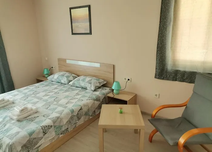 Homeline Kazakovi Casa de hóspedes 4*